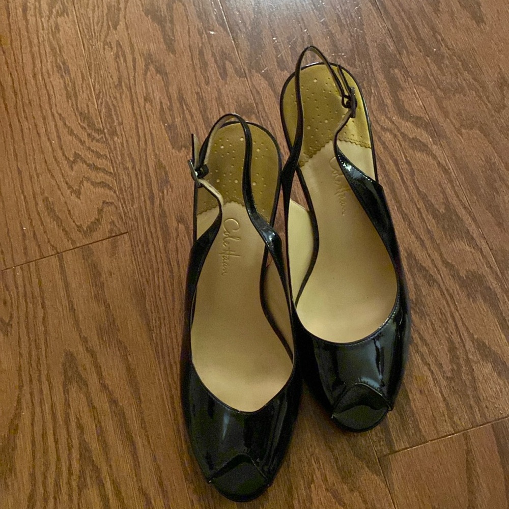 Cole Haan EUC Black Patent Heels With Gold Trim by the heel, 8B, Hardly Worn